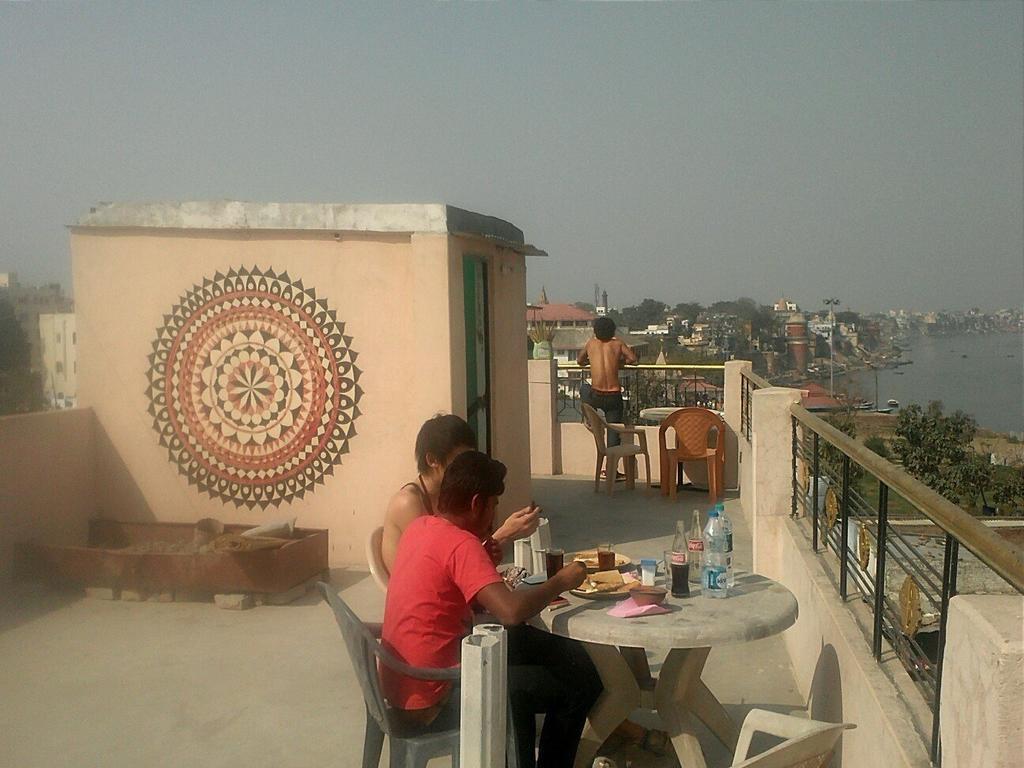 Ganga Paying Guest House Varanasi Exteriör bild
