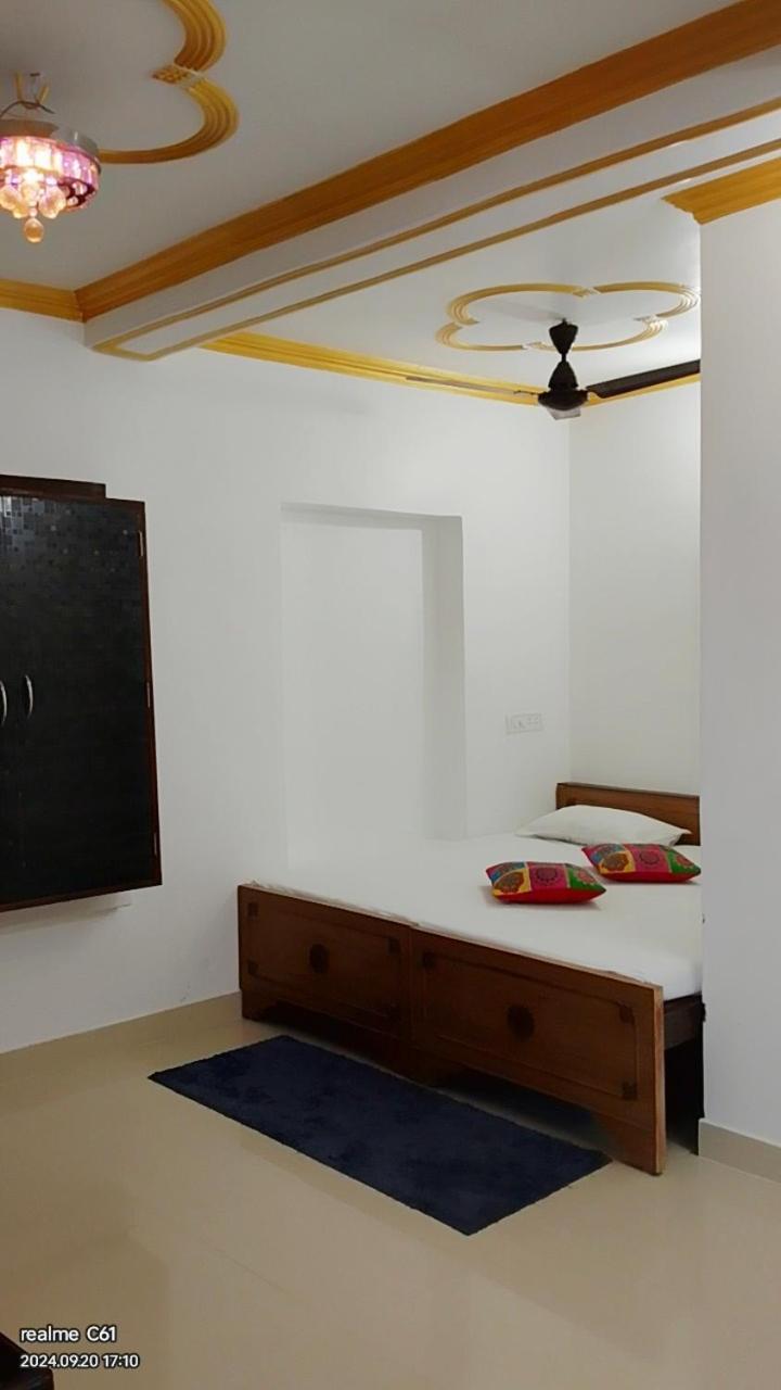 Ganga Paying Guest House Varanasi Rum bild