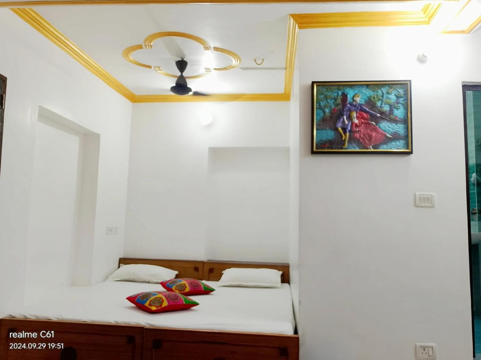 Ganga Paying Guest House Varanasi Rum bild