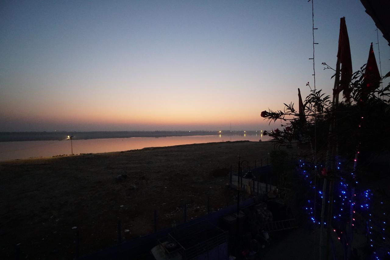 Ganga Paying Guest House Varanasi Exteriör bild