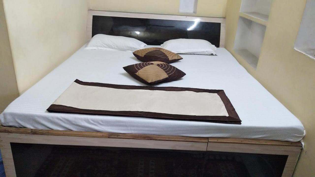 Ganga Paying Guest House Varanasi Exteriör bild